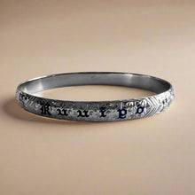 Load image into Gallery viewer, Hawaiian Maile &amp; Hibiscus 8mm &quot;Kuuipo&quot; Bangle Bracelet in 14K White Gold
