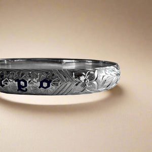 Hawaiian Maile & Hibiscus 8mm "Kuuipo" Bangle Bracelet in 14K White Gold