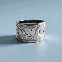 Load image into Gallery viewer, Raised Turtle with Old English 12mm Ring in 14K White Gold in size 7
