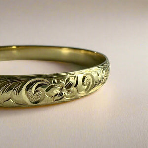 Old English & Hibiscus 8mm Bangle Bracelet in 14K Green Gold