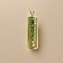 Load image into Gallery viewer, Raised &quot;Kuuipo&quot; 8mm x 1&#39;&#39; Pendant in 1*K Yellow Gold
