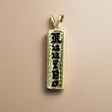 Load image into Gallery viewer, Enameled &quot;Kuuipo&quot; 8mm x 1&#39;&#39; Pendant
