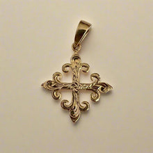 Load image into Gallery viewer,  Fleur De Lys Hawaiian Pendant 
