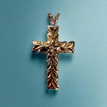 Load image into Gallery viewer, Shiny Maile Cross Pendant 
