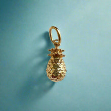 Load image into Gallery viewer, Small Hawaiian Pineapple Pendant in 14K Gold
